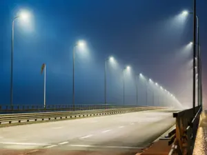 how much does a street light cost
